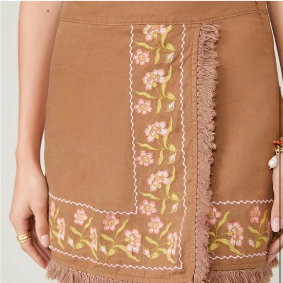 NWT Spartina 449 Brown Mini Skirt with Pink Floral Embroidery - Picture 3 of 4